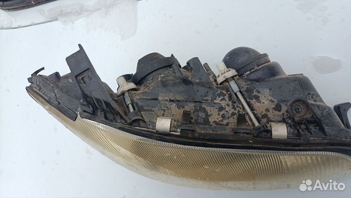 Передние фары на opel омега б