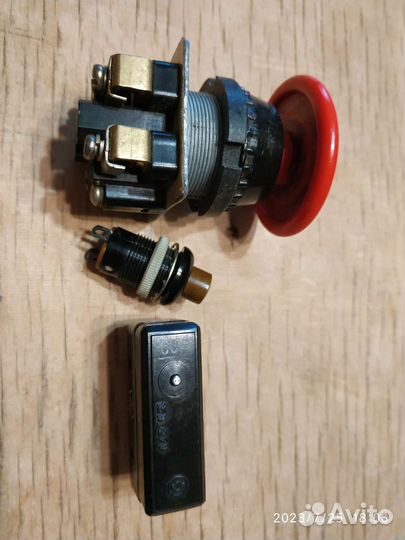 Переключатели, АЗС и кнопки запуска. СССР