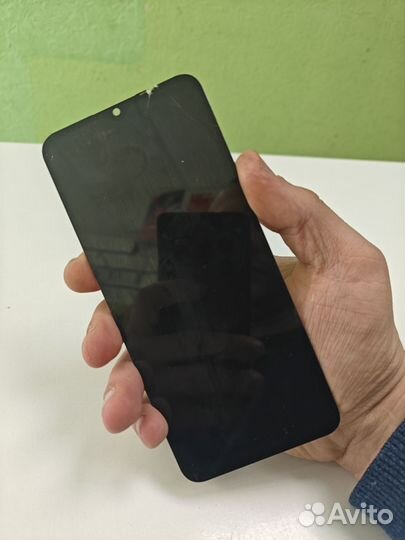 Экран realme c31
