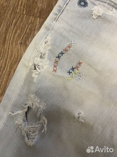 Джинсы Stradivarius