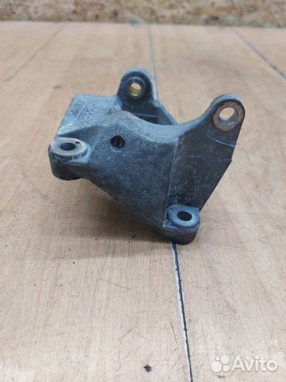 Кронштейн гидроусилителя Saab 9-3 B204I 2000