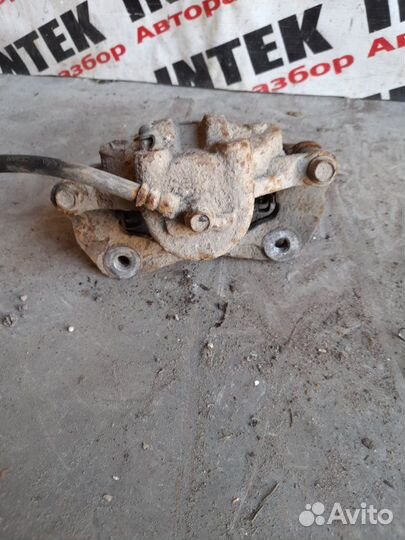 Суппорт передний правый Kia Ceed 2009