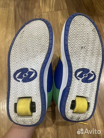 Кроссовки на роликах Heelys