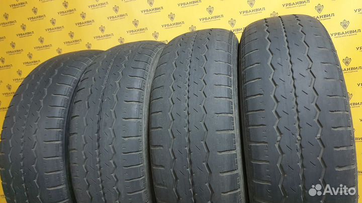 Hankook Radial RA08 215/70 R16C T