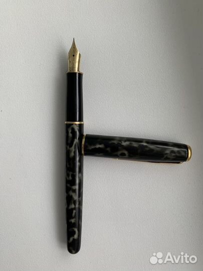 Перьевая ручка Parker Sonnet с золотым пером