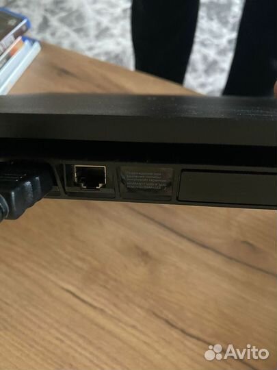 Sony playstation 4 slim 1tb+игры+2 джойстика