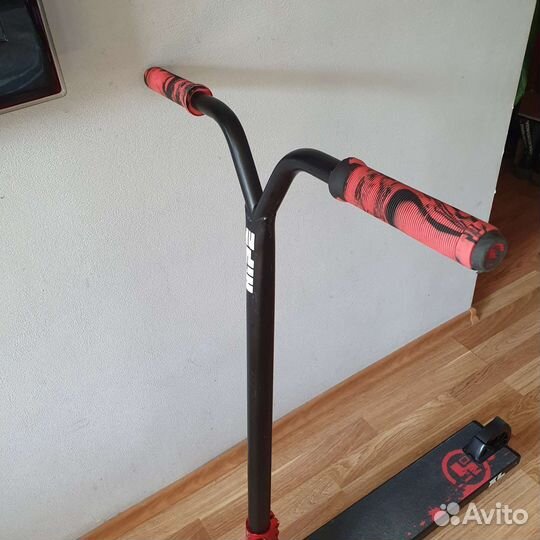 Трюковой самокат hipe XL