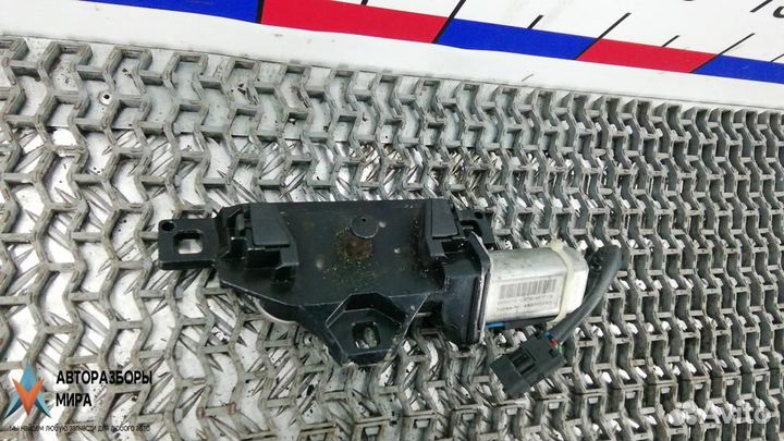 Электропривод багажника BMW 7 E65/E66/E67 рест