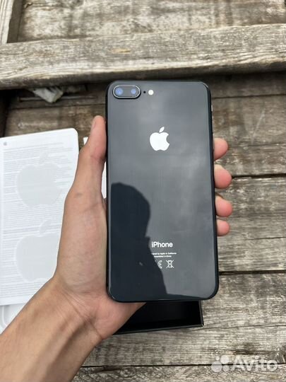 iPhone 8 Plus, 64 ГБ