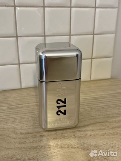 Туалетеая вода Carolina Herrera 212 VIP мужские