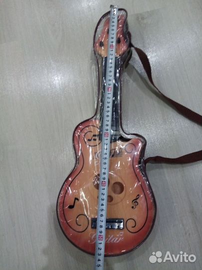 Гитара игрушечная