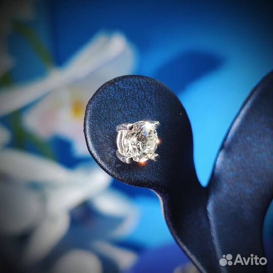 Бриллиантовые CVD пусеты по 1 карату каждый