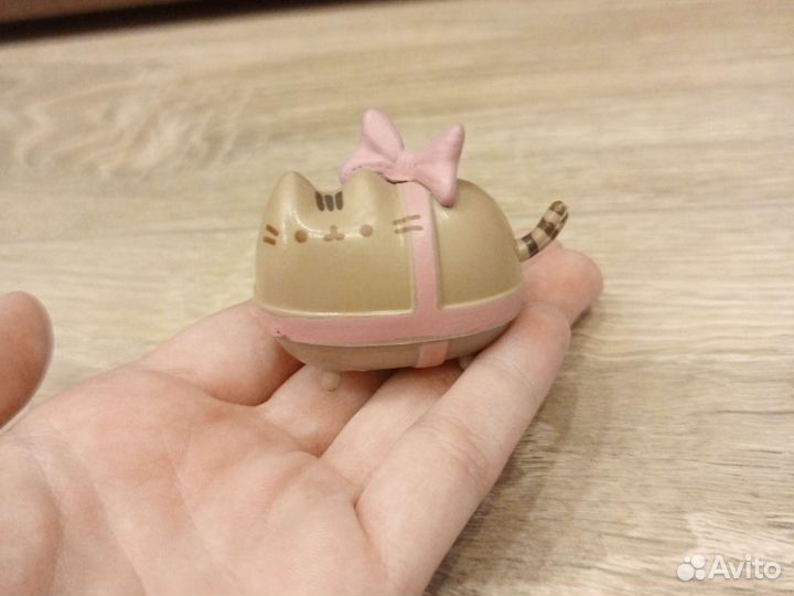 Фигурка котика