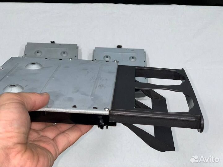 Выдвижной подстаканник Приора