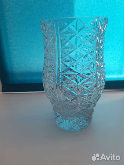 Ваза для цветов хрустальная