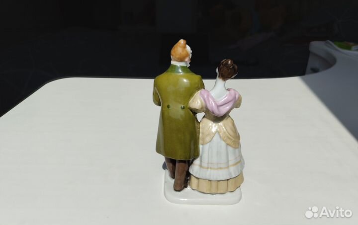 Лфз Фарфоровая статуэтка Маниловы, «Мертвые души»