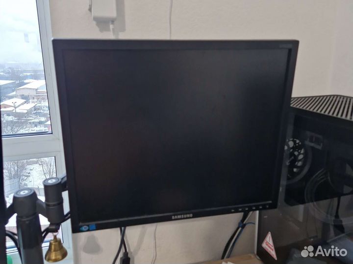 Монитор Samsung