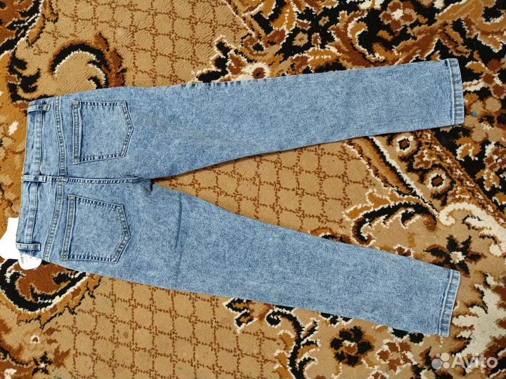 Джинсы