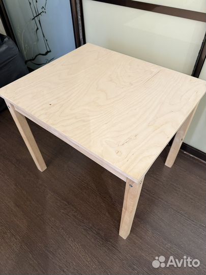 Журнальный столик IKEA