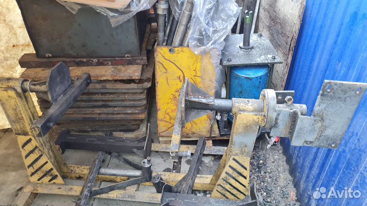 Стапель для ремонта моторов