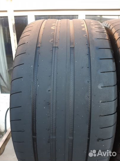 Goodyear Eagle F1 Asymmetric 5 275/35 R22 и 315/30 R22 104V