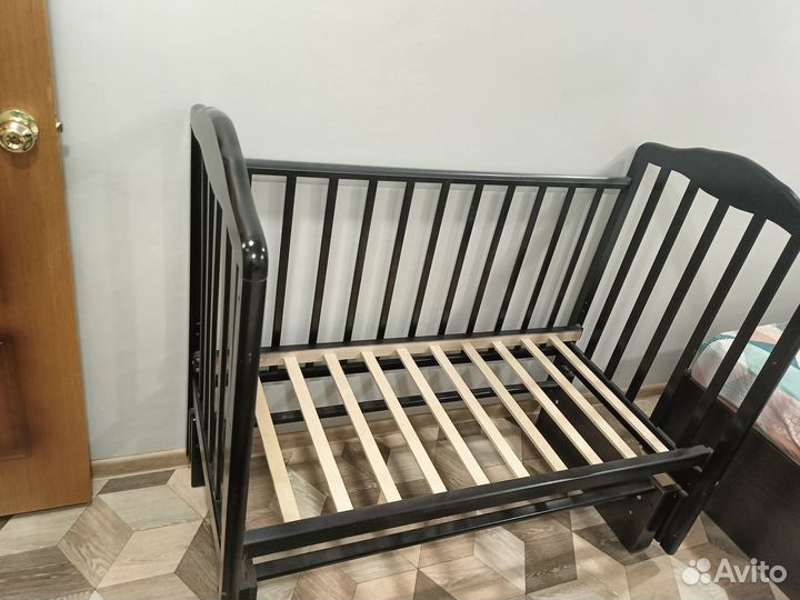 Детская кровать с маятником от 0 до 3