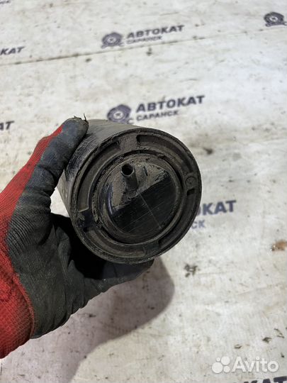 Адсорбер Nissan Primera P11