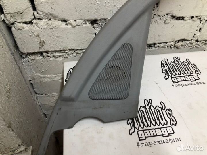 Накладка двери передняя правая Mercedes-Benz