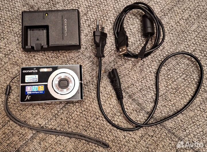 Компактный фотоаппарат olympus