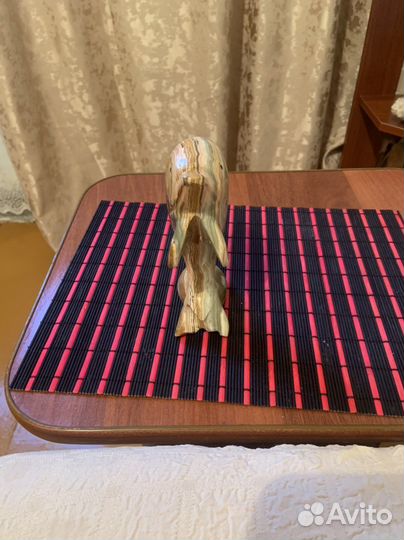 Статуэтки из оникса) дельфин