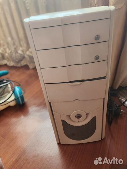 Монитор LG и системный блок