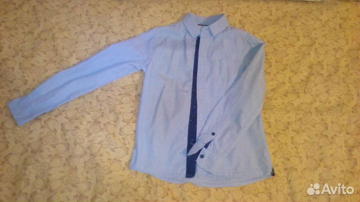 Рубашки школьные р.128 отл.состояние