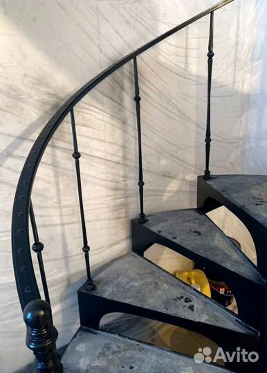 Г-образная лестница