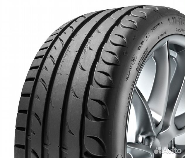 Tigar UHP Ultra High Performance 215/40 R17 87W