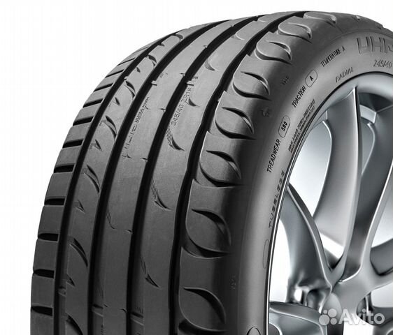 Tigar UHP Ultra High Performance 215/40 R17 87W
