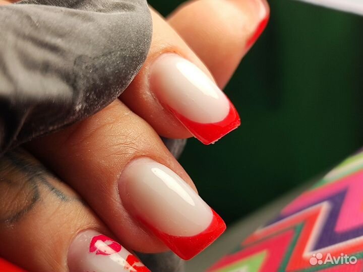 Маникюр и педикюр