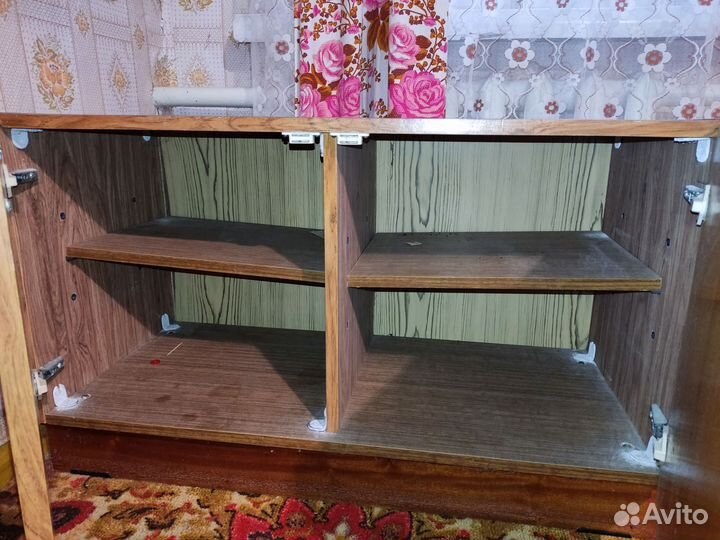 Тумба лакированная