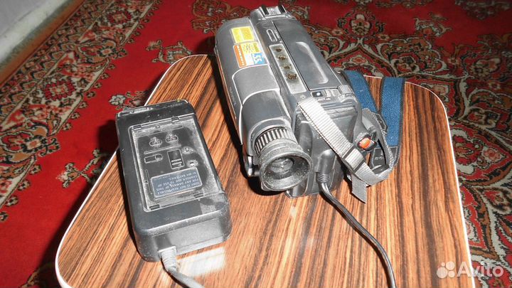 Sony Handycam CCD-TR502E