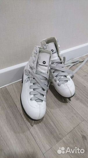 Коньки фигурные 30