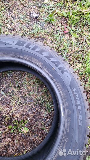 Bridgestone Blizzak Spike-02 225/55 R17 97T