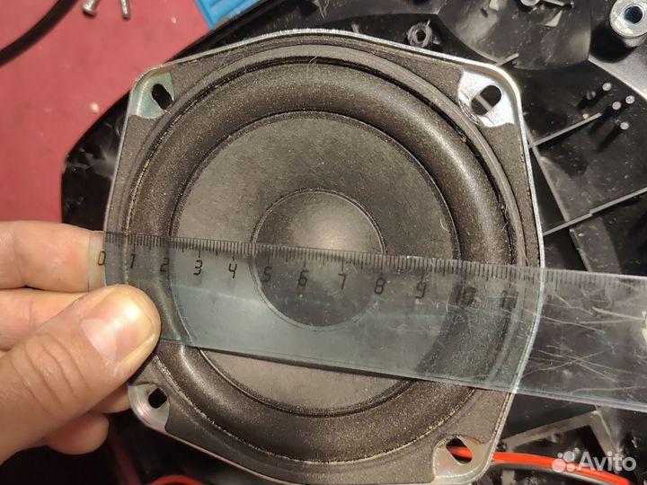 Динамики JBL