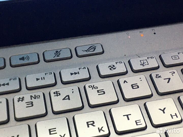 Asus rog zephyrus g14