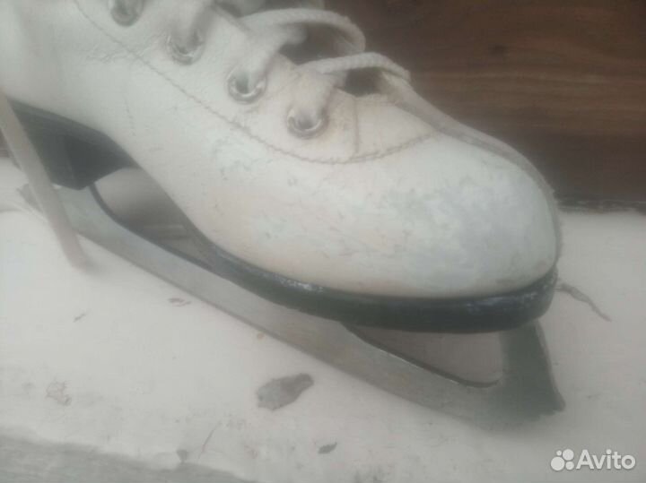 Коньки фигурные