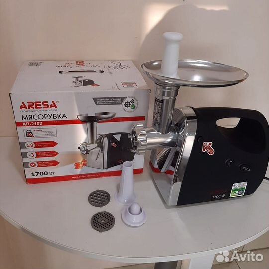 Мясорубка Aresa AR-2102