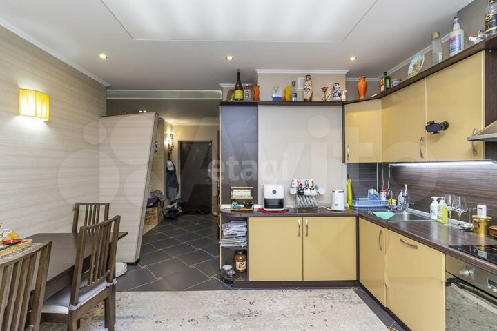 2-к. квартира, 77 м², 17/24 эт.