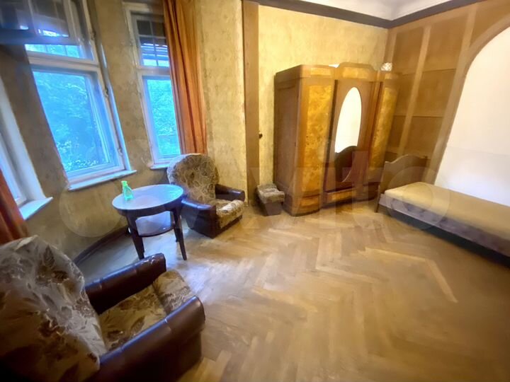 Комната 24 м² в 3-к., 1/2 эт.