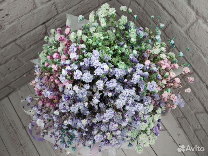 Гипсофила в шляпной коробке,цветы,букеты