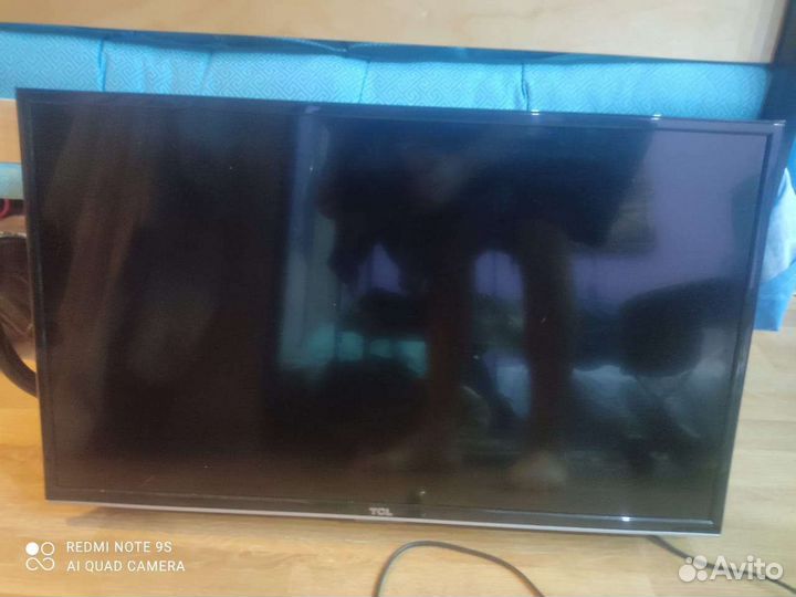 Телевизор 32 дюйма 32D2900S, немного бу