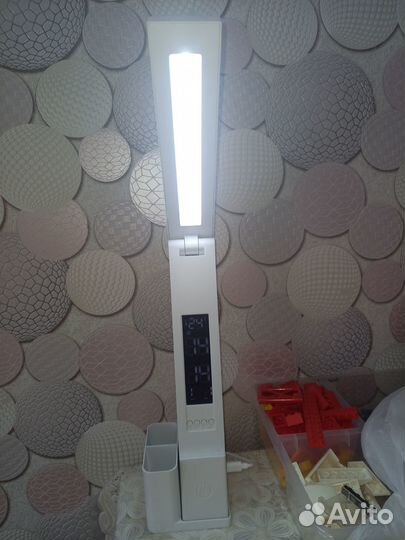 Светодиодная настольная лампа