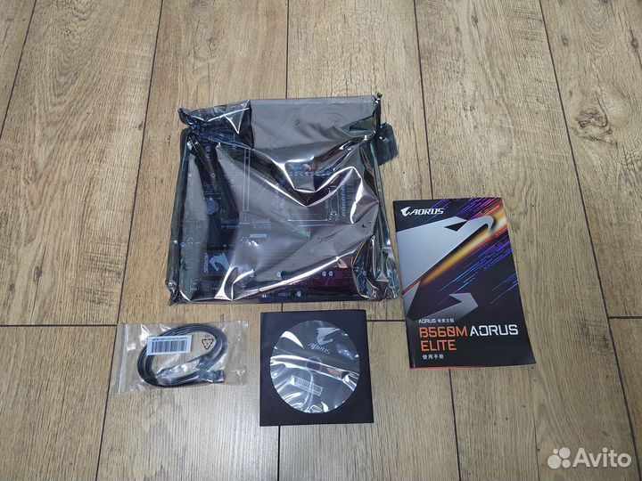 Материнская плата gigabyte B560M aorus elite